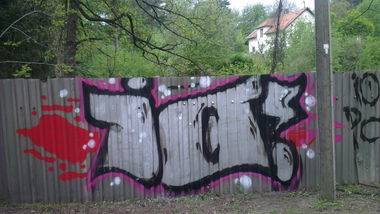 Graffiti Bombing - Photo by LosPicos - io