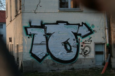 Graffiti Bombing - Photo by LosPicos - IO (2015)