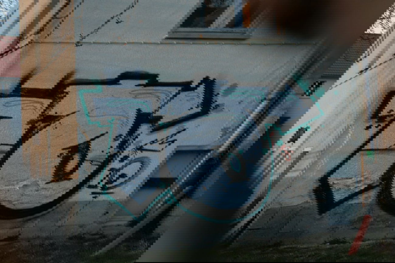 Graffiti Bombing - Photo by LosPicos - IO (2015)