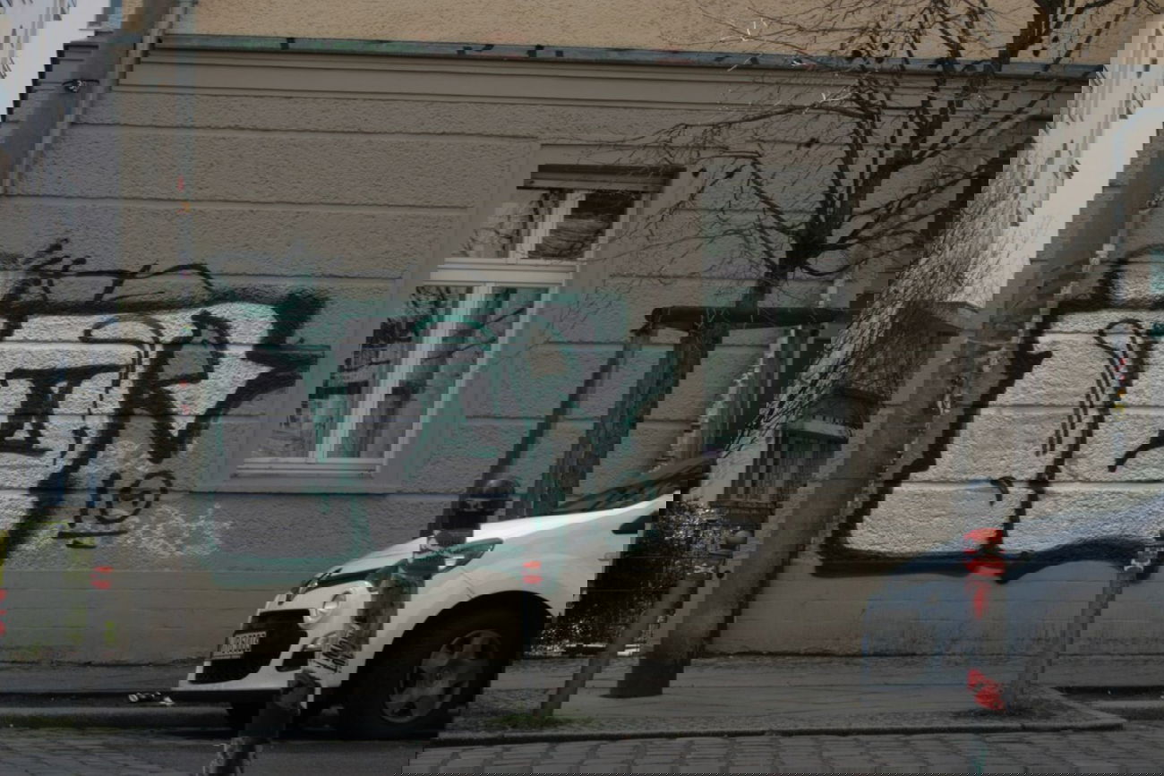 Graffiti Bombing - Photo by LosPicos - IO (2015)