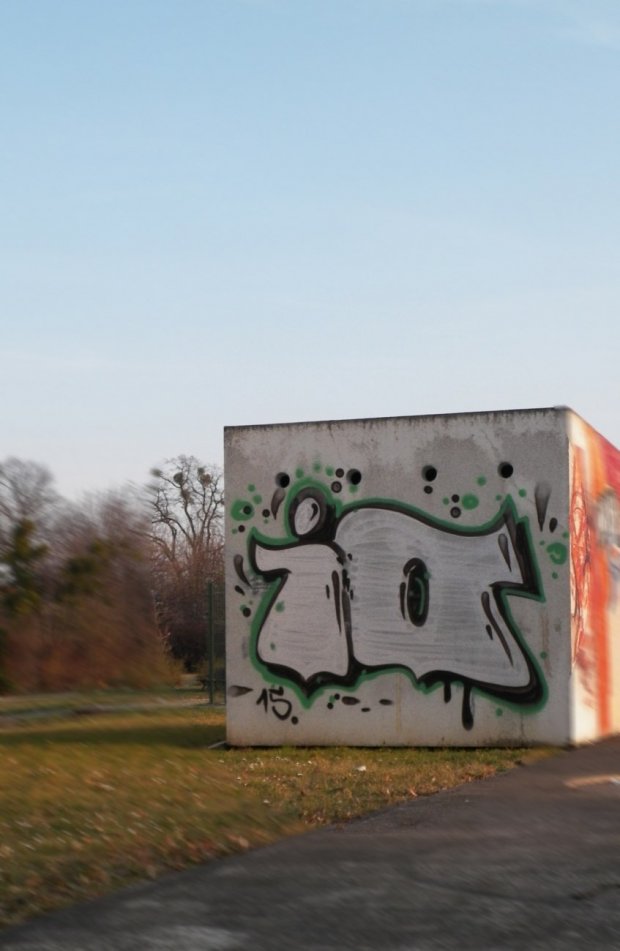 Graffiti Bombing - Photo by LosPicos - io
