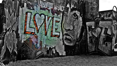 Graffiti Wall - Photo by Love80 - LOVE
