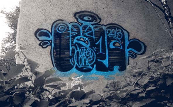 Graffiti Bombing - Photo by LupaOne - LupaOne