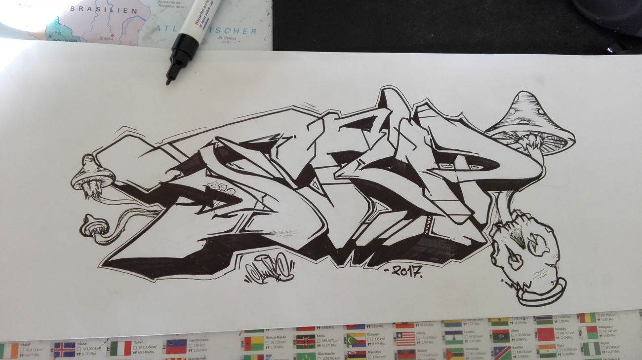 Graffiti Wall - Photo by LuxusLP - trip