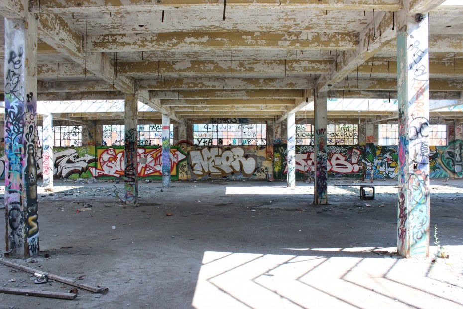 Graffiti Wall in Montreal - Photo by MABS - Abandomed, Building