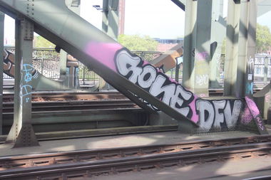 Graffiti Wall in Köln - Photo by MABS - SONE, DFV, DAD