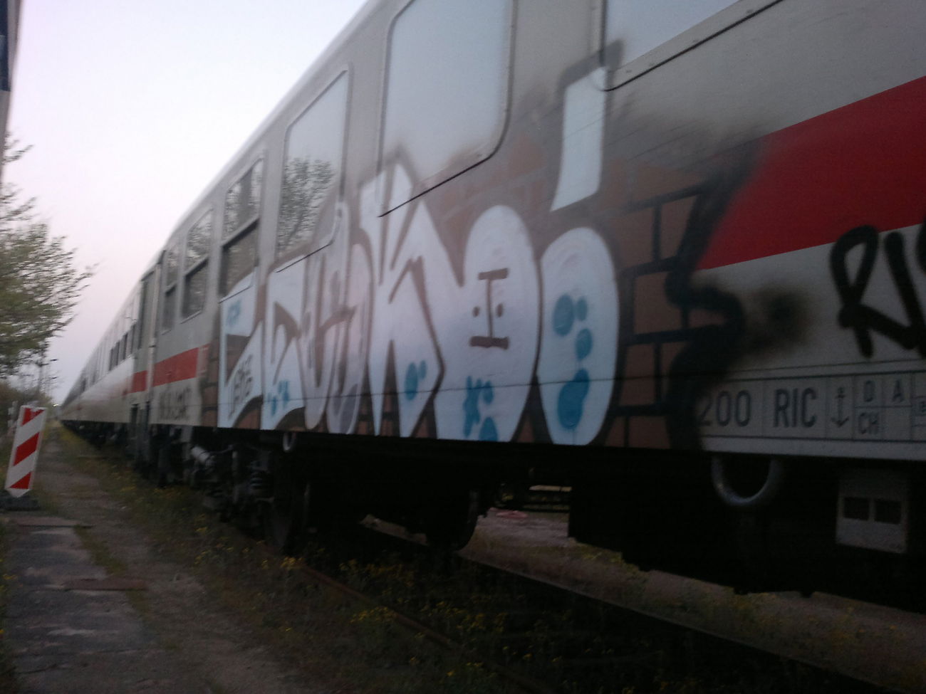 Graffiti Train - Photo by MADAFAKA - ic, trains