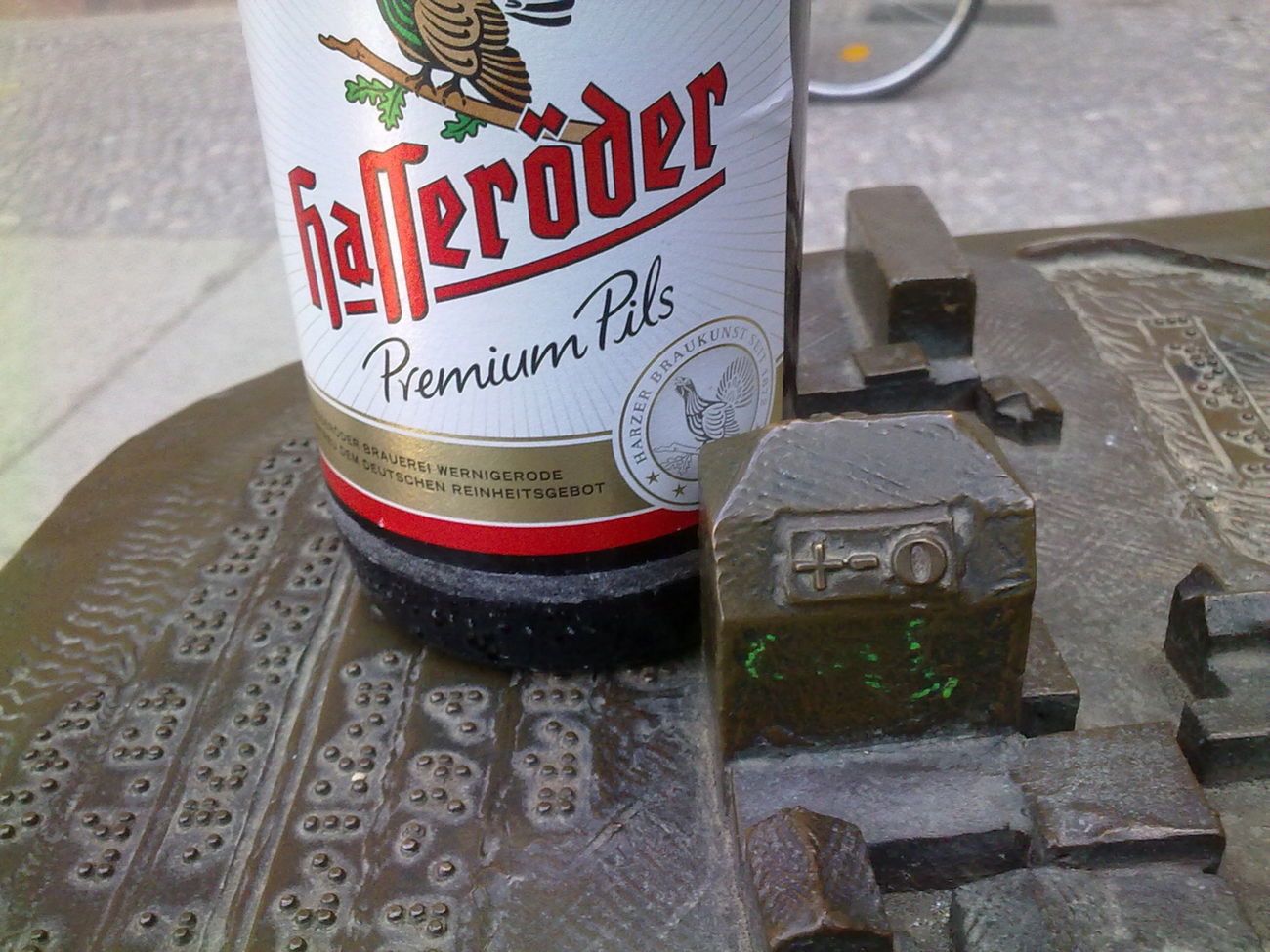 Graffiti Street Art in Stralsund - Photo by MADAFAKA - +-0