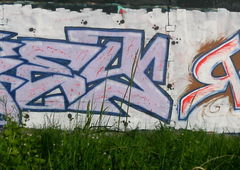 Graffiti Wall - Photo by MADAFAKA - akey, ruez