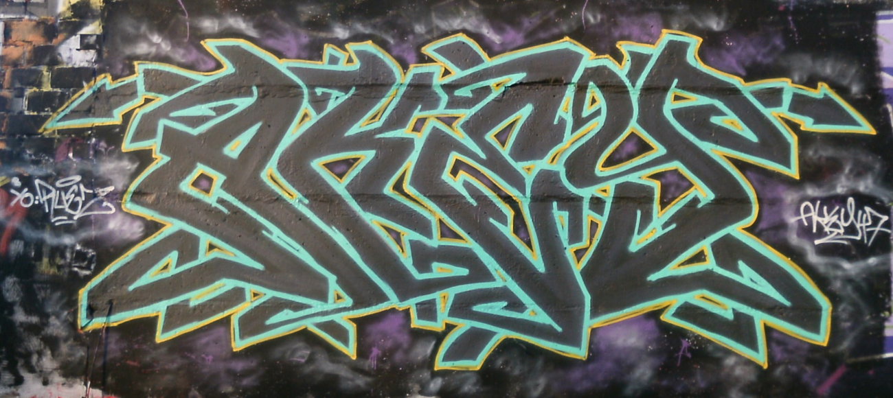 Graffiti Wall - Photo by MADAFAKA - hall, akey