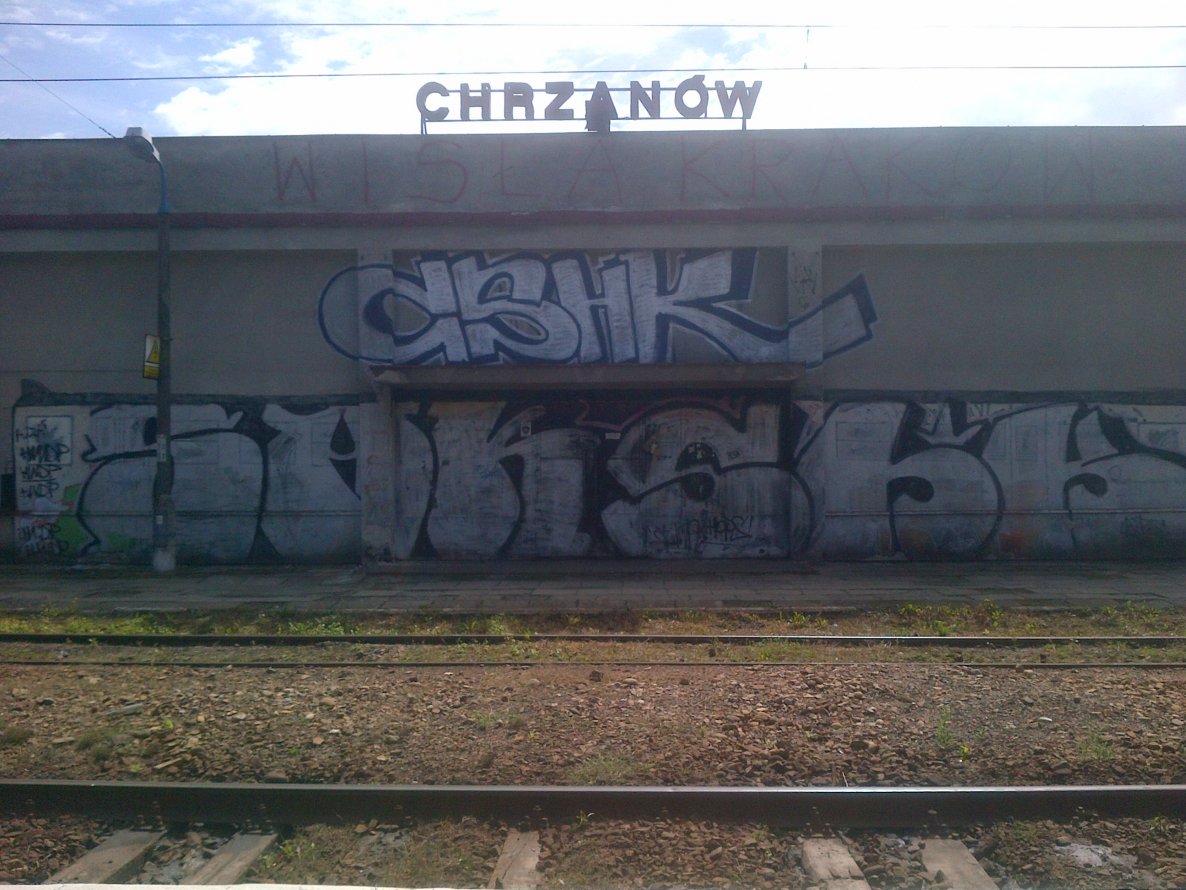 Graffiti Bombing - Photo by MAJSTER - CSHK, CREW (2014)