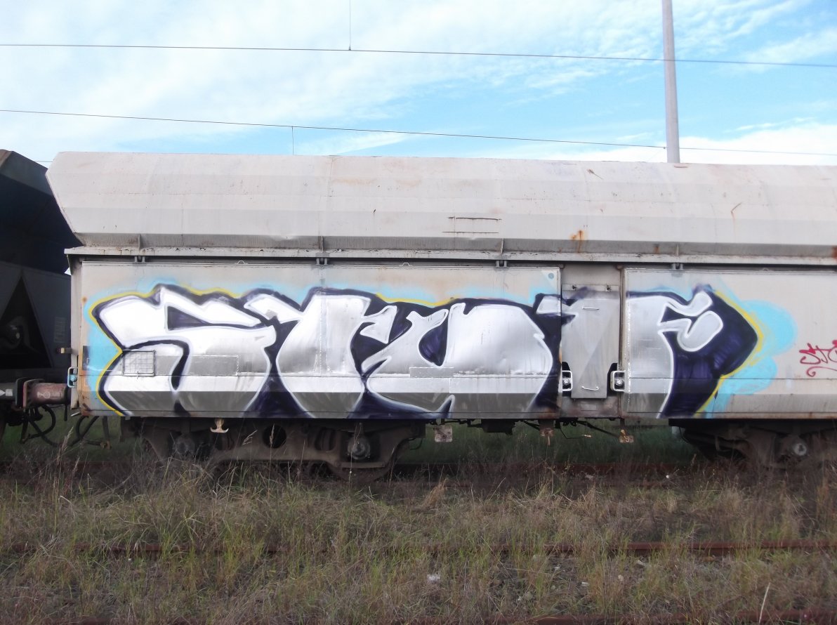 Graffiti Train - Photo by MAJSTER - STUF, CSHK (2014)
