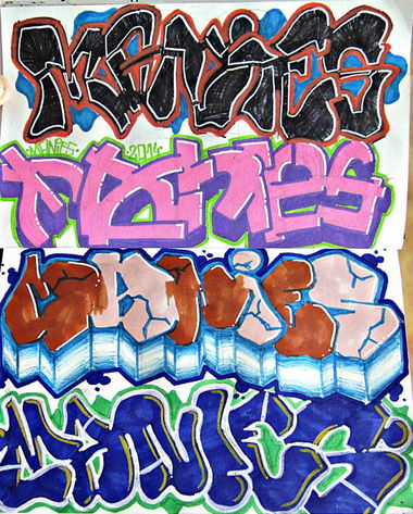 Graffiti Sketch in Pego - Photo by MANIONE - manies (2014)