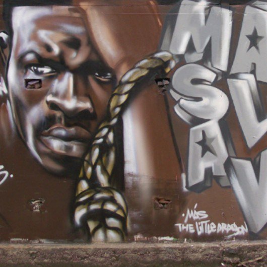 Graffiti Wall - Photo by MAS - colored, slavery, bordeaux (2014)