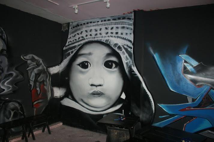 Graffiti Wall - Photo by MATETWO - vietnam, hanoi (2013)