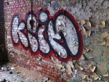 Graffiti Bombing in Chemnitz - Photo by MATTAFAKKA - Keim, Chemnitz (2013)