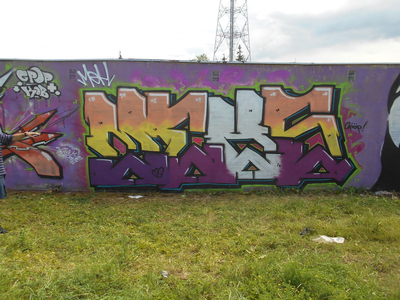 Graffiti Wall - Photo by MEH - meh, gpop (2015)