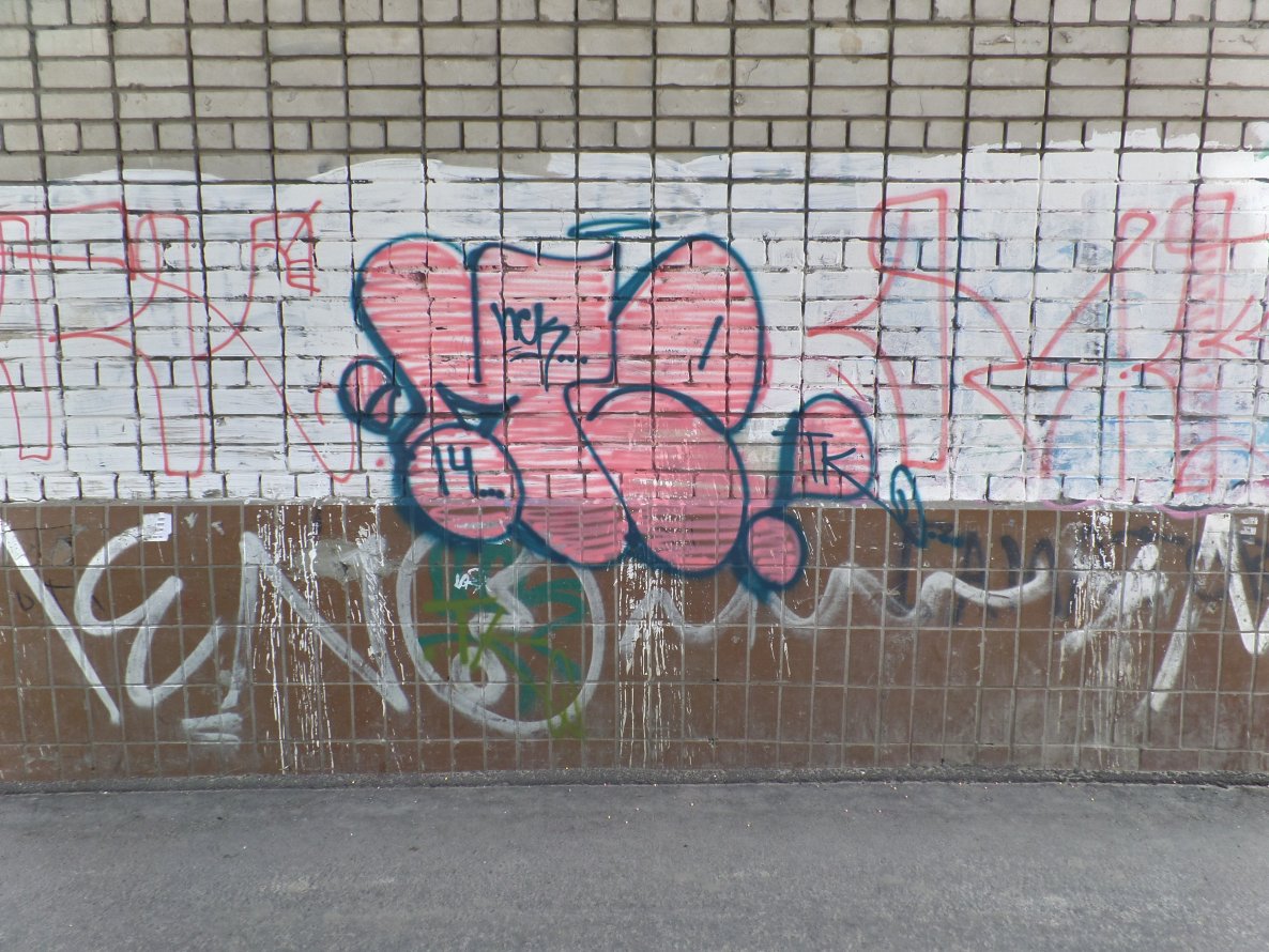 Graffiti Wall - Photo by MENO - MENO (2014)