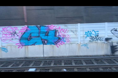 Graffiti Bombing - Photo by MGBonn - C4, Mogel