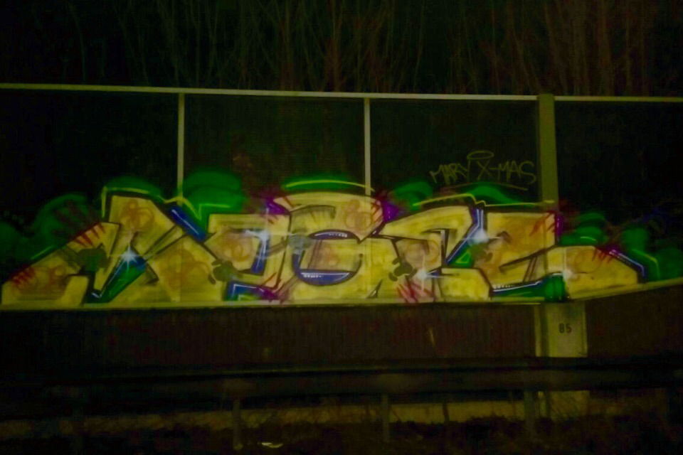 Graffiti Wall - Photo by MGBonn - Mogel, C4