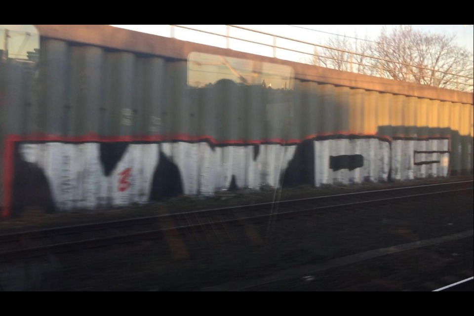 Graffiti Bombing - Photo by MGBonn - VW, DG