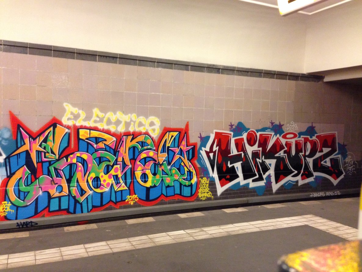 Graffiti Wall in Berlin - Photo by MIADKIOS24 - hard (2013)