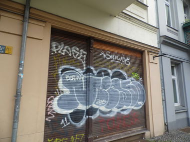Graffiti Bombing in Berlin - Photo by MIASA - miasa, tabz, berlin (2015)