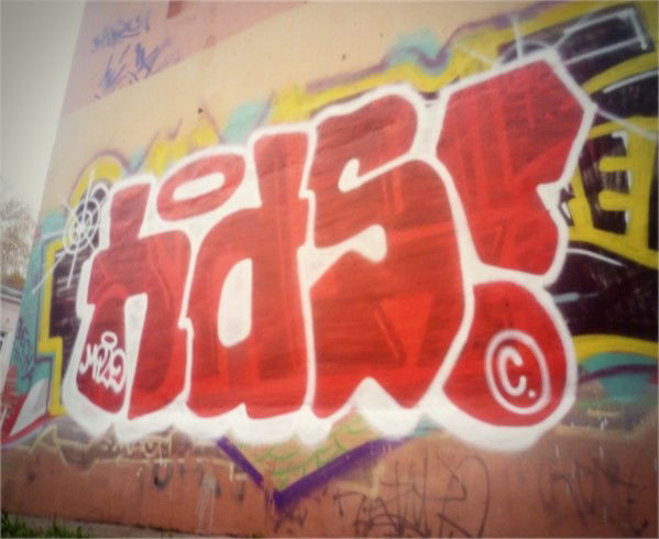 Graffiti Wall - Photo by MILD - Hds, crew