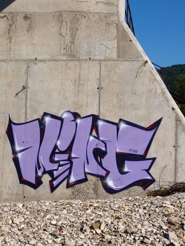 Graffiti Bombing in Russia - Photo by MING - ming, russia, siberia