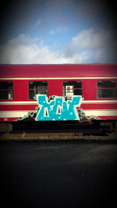 Graffiti Train - Photo by MOLOTOW1 - dcv, DCV, dcvs (2015)