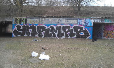 Graffiti Bombing - Photo by MRB - YNR, MRB (2016)