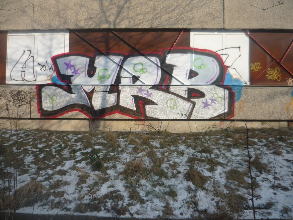 Graffiti Bombing - Photo by MRB - MRB