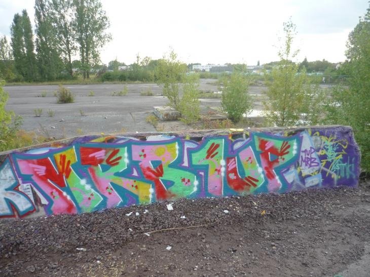 Graffiti Wall - Photo by MRB - MRB, 1UP