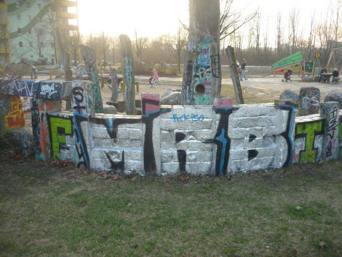 Graffiti Bombing - Photo by MRB - MRB