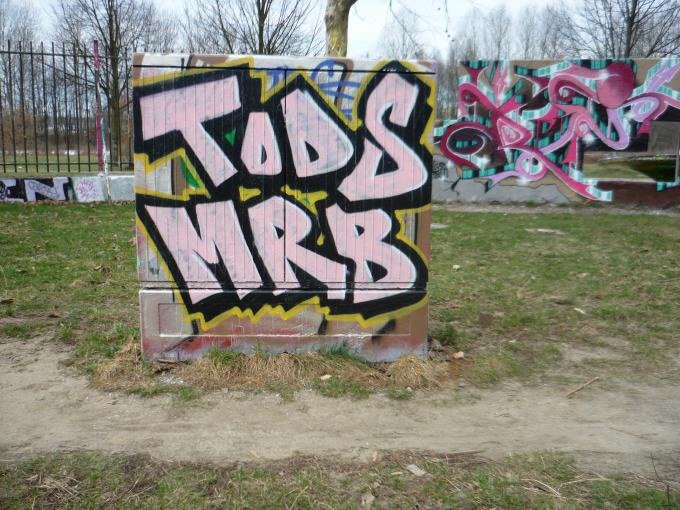 Graffiti Bombing - Photo by MRB - TODS, MRB