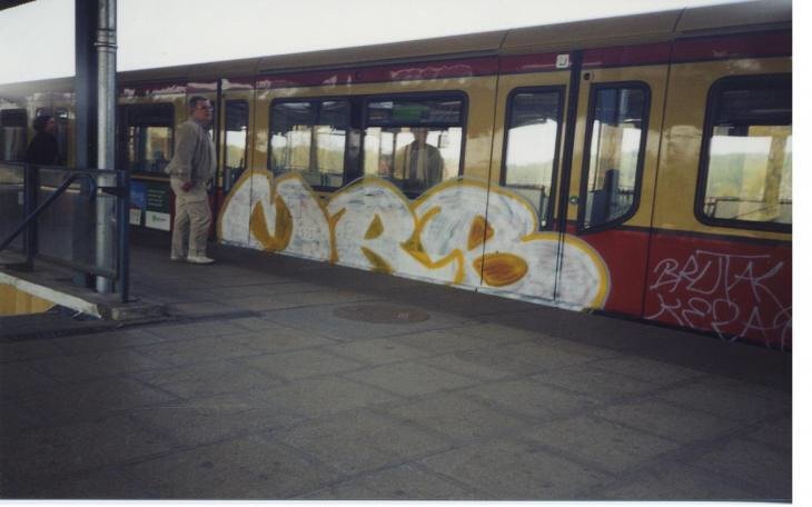 Graffiti Train - Photo by MRB - MRB