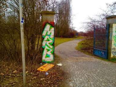 Graffiti Bombing - Photo by MRB - MRB (2015)