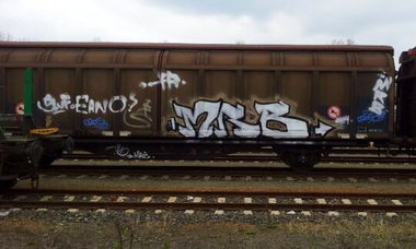Graffiti Train - Photo by MRB - MRB