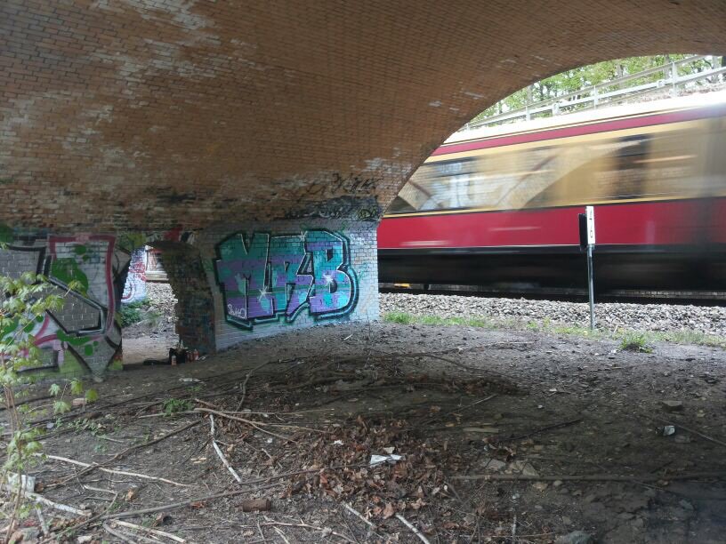 Graffiti Bombing - Photo by MRB - MRB (2014)