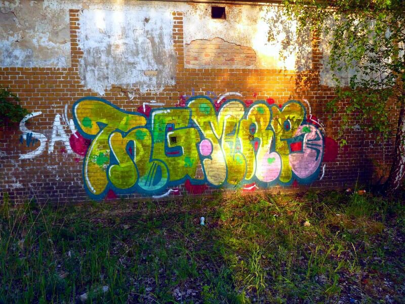 Graffiti Bombing - Photo by MRB - TNG, MRB (2014)