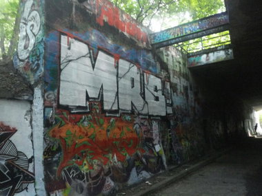 Graffiti Bombing - Photo by MRB - MRB (2104)