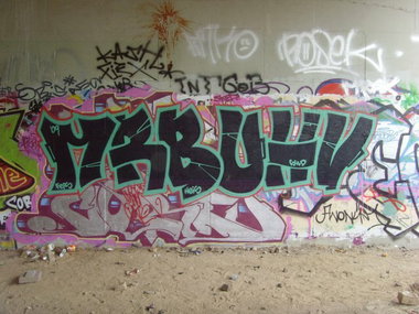 Graffiti Wall - Photo by MRB - MRB, UHV (2009)