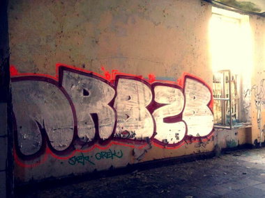 Graffiti Bombing - Photo by MRB - MRB2B (2014)