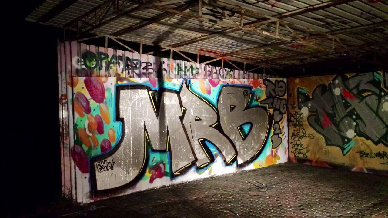 Graffiti Bombing - Photo by MRB - MRB (2014)