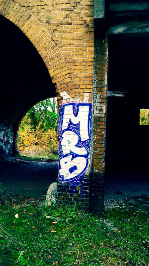 Graffiti Bombing - Photo by MRB - MRB (2014)