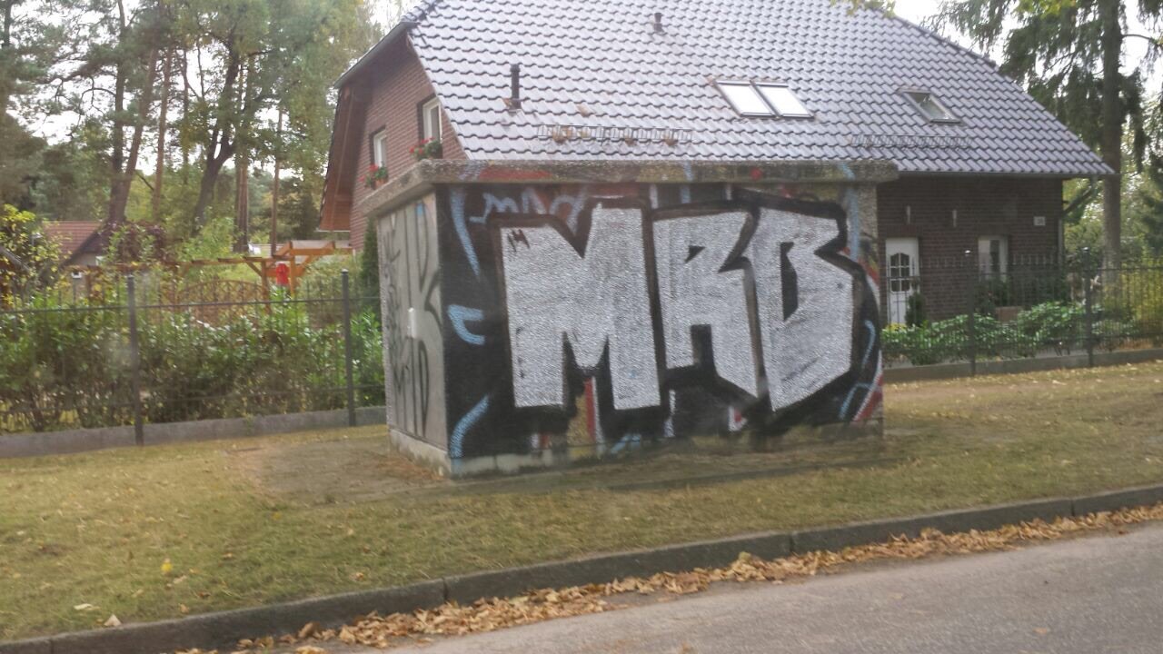 Graffiti Bombing - Photo by MRB - MRB (2014)