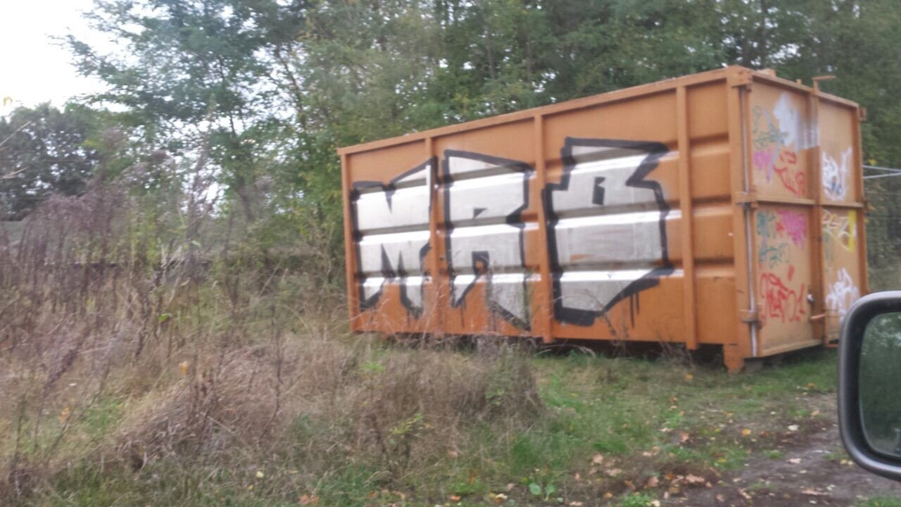 Graffiti Bombing - Photo by MRB - MRB (2014)