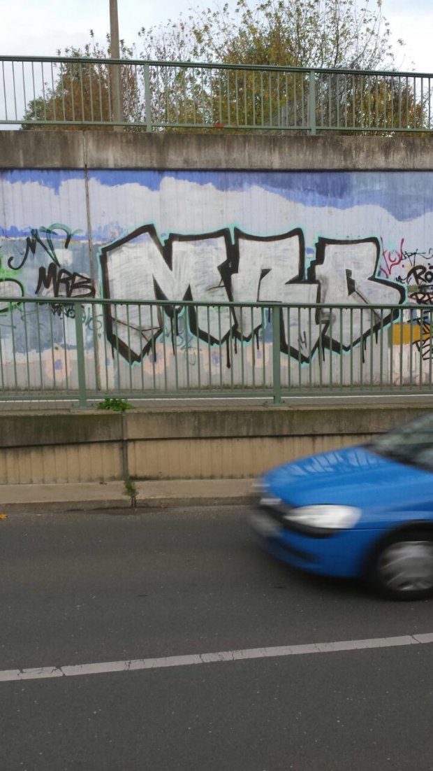 Graffiti Bombing - Photo by MRB - MRB (2014)