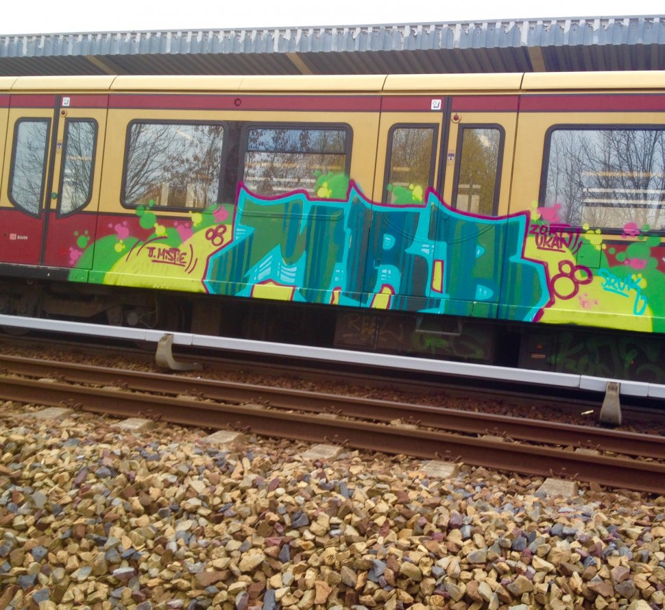 Graffiti Train - Photo by MRB - MRB (2014)