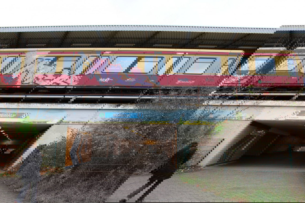 Graffiti Train - Photo by MRB - MRB (2014)